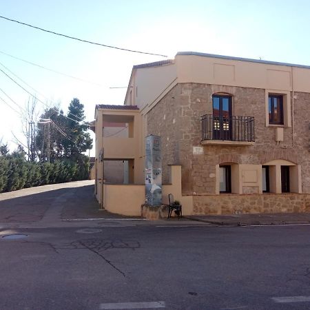The Almond Tree Apartment Torre del Compte Екстериор снимка